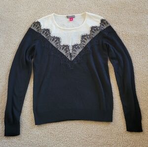 Vince Camuto women's PXS black & white sweater with back lace. Very soft!
